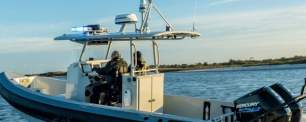bateau Mercury mariner