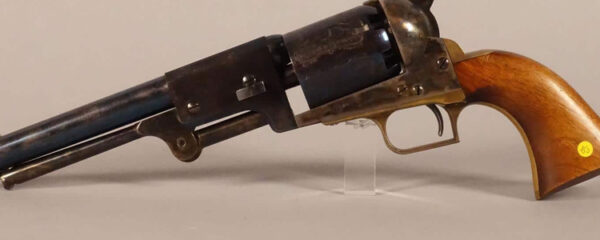 revolver à poudre noire
